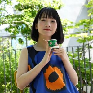 Natsume Mito Instagram - フィンランドを代表するブランドMarimekkoのシグニチャープリント、ウニッコ柄の誕生60周年を記念した『Marimekko Day in Tokyo』 が、5月17日(金)- 5月19日(日) WITH HARAJUKU で開催されます💐

WITH HARAJUKU 全体をウニッコがジャックし、60周年をお祝いするコンテンツがたくさんあって、マリメッコの世界観が体験できるイベントです✨

そしてなんと！明日5月18日(土) 14時から、日本では初めてのパブリック ファッションショーを開催されます！
どなたも参加できるイベントなので、ぜひ遊びに来てね〜🎀

@marimekko 
@marimekkojapan 

#marimekko #marimekkoday #unikko #unikko60years #tokyo #marimekkojapan
#PR

#mito_natsume
