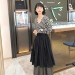 Natsume Mito Instagram - スイスのラグジュアリーウォッチ＆ジュエリーブランドが揃うデスティネーションストア〝 TimeVallée / タイムヴァレー 〟が、 4月26日（金）に日本初のブティックを麻布台ヒルズにオープン💐🥂♡ ラグジュアリー体験の新たなスタンダードを目指したTimeVallée Azabudai Hills エクリュとシャンパンゴールドの内装がとても印象的でドキドキしました🥂 今回店内で撮影させてもらって、自分に自信がつくような。そんな時計やジュエリーに出会えそうだなぁって思いました😌 11ものラグジュアリーメゾンの時計やジュエリーを広い店内で、自分のペースでゆったりお買い物できそうです！ わたしもときめくお買い物したいなぁ☺️⌚️💍 #timevallee #タイムヴァレー #baumemercier #iwc #panerai #PR #mito_natsume
