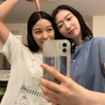 Natsumi Okamoto Instagram - ピンク・リバティ 舞台「点滅する女」無事に全公演終了いたしました。わたしも千鶴に連れて行ってもらった景色、出逢った家族ほんとうにきれいできもくてだいすきだった。かわいい妹。大切だった。守るって思い切った全公演でした、妹が森田想じゃなきゃ出来なかった役だった。感謝でいっぱい。楽しかった。可愛かった。 ご来場頂いたみなさまもありがとうございました。 お客さんの温度感も、とてもとても大切な作品だったので、凄く、毎公演、新鮮に舞台にたてました。ありがとうございました。 山西さんはじめスタッフ そしてキャストのみなさんもお疲れ様でございました！！ いっぱい寝てください！