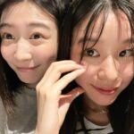 Natsumi Okamoto Instagram - ピンク・リバティ 舞台「点滅する女」無事に全公演終了いたしました。わたしも千鶴に連れて行ってもらった景色、出逢った家族ほんとうにきれいできもくてだいすきだった。かわいい妹。大切だった。守るって思い切った全公演でした、妹が森田想じゃなきゃ出来なかった役だった。感謝でいっぱい。楽しかった。可愛かった。 ご来場頂いたみなさまもありがとうございました。 お客さんの温度感も、とてもとても大切な作品だったので、凄く、毎公演、新鮮に舞台にたてました。ありがとうございました。 山西さんはじめスタッフ そしてキャストのみなさんもお疲れ様でございました！！ いっぱい寝てください！