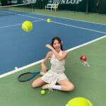 Nattamon Chokejindachai Instagram - มาค่ะพี่จะสอน ออกกำลังกายเชิง costume เค้าทำกันแบบนี้ค่าา🎾🎀⛑️😼👟💫
