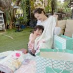 Nattasha Nauljam Instagram - กับความสบายที่สุดที่แม่เตรียมให้ทั้งกลางวันและกลางคืน ในชั่วโมงที่นอนหลับ กับไอเท็มจาก Petit Bird #นุ่มลื่นเย็นสบายไม่ร้อนเลย #ความสุขทุกค่ำคืน #สัมผัสนี้ที่แตกต่าง #บอกลาผ้ารองกันน้ำแบบเก่าๆ ที่เคยใช้ #tencelmodal #organic #ไอเท็มที่แม่แนะนำ #petitbirdthailand #kangaruruthailand