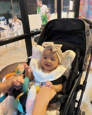 Nattasha Nauljam Instagram - เรมีอา หนูเป็นเด็กดี อารมย์ดี เลี้ยงง่าย พาไปไหนก็ได้ไปได้ทุกที่ ไม่งอแง น่ารักมากเลยค้า 🥰❤️😘 #thankgod