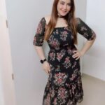 Nausheen Ali Sardar Instagram - #posyposy #blackdress #floraldress #lovefordresses #bohostyle #bohemian #keepitsimple
