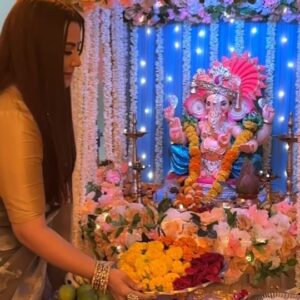 Nausheen Ali Sardar Instagram - GANPATI BAPPA MORYA🌼 🐀
...❤️ MAY BAPPA REMOVE ALL OBSTACLES  FROM YOUR PATH AND BLESS YOUR LIFE
---
*Beautifully  sung by Riaan and Rahyl Deshmukh ❤️