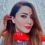 Nausheen Ali Sardar Instagram - #liketheysay #orange #bindi @rishmakakarjewels