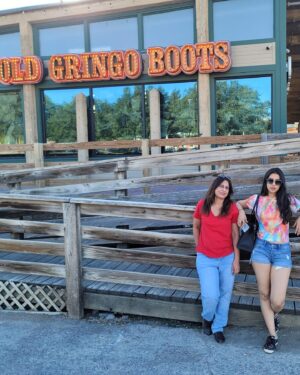 Navneet Kaur Dhillon Instagram - Rejoice with your loved ones in the beautiful land of life. 💞💞
A quick trip to Dallas was totally worth it. 🤗