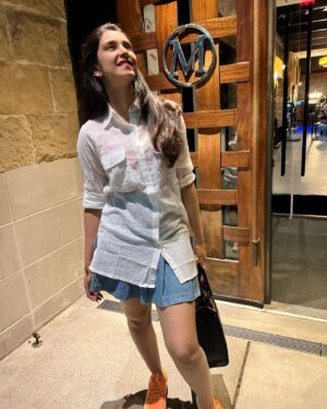 Navneet Kaur Dhillon Instagram - Rejoice with your loved ones in the beautiful land of life. 💞💞
A quick trip to Dallas was totally worth it. 🤗