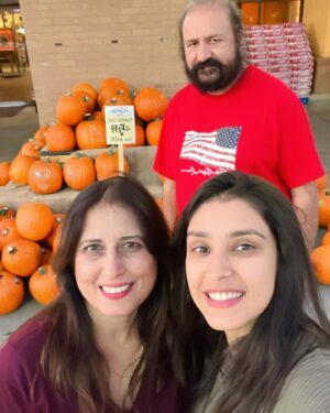 Navneet Kaur Dhillon Instagram - Rejoice with your loved ones in the beautiful land of life. 💞💞
A quick trip to Dallas was totally worth it. 🤗