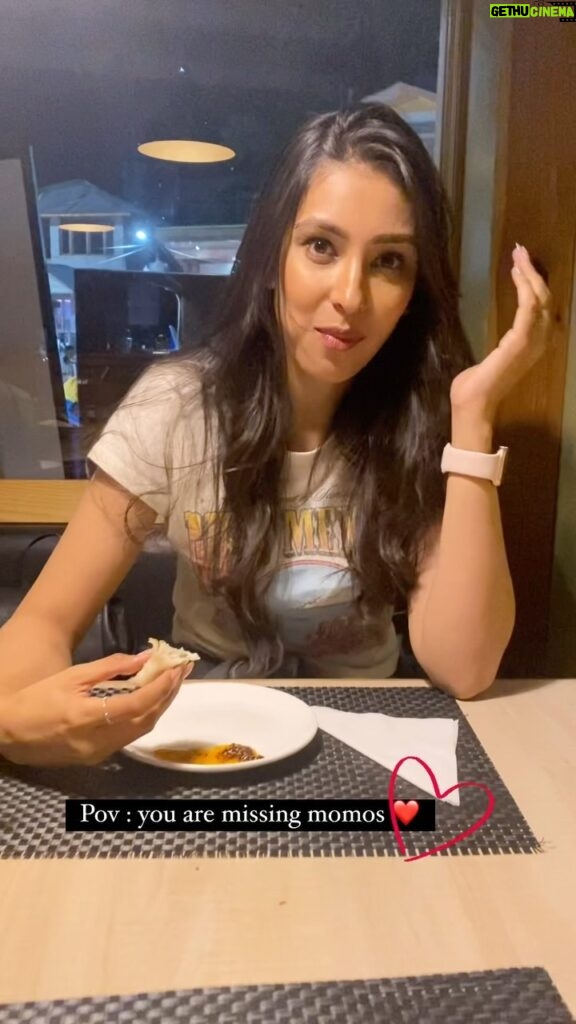 Navneet Kaur Dhillon Instagram - Do you love momos🥟 as much as I do? Tell me about your favourite snack in the comments. 😋