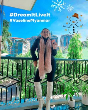 Nay Chi Oo Instagram - Ready to live up my dream ❄️⛄️🌶
#dreamitliveit #vaselinemyanmar
