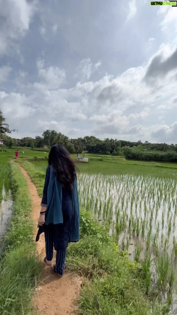 Nayana Elza Instagram - With a view like this, I’m never leaving… 💚 . . . . . . . . . . . . . . . . . . . . #naturephotography #earth #green #vibe #village #moment #capture #nayanaelza #instareels