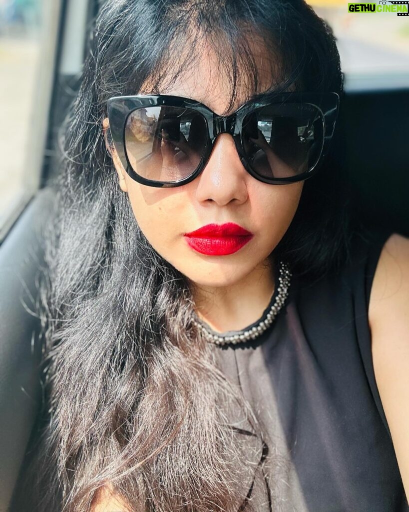 Nayana Elza Instagram - #myneverendingloveforrubywoo #solodate #senseofmusic 🤪