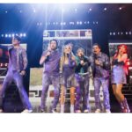 Naydelin Navarrete Instagram - Y Cuando crees haber vivido todo, llega un nuevo concierto… Pensé que había quedado atrás el que nos persiguieran corriendo por varios kilómetros detrás del camión! En vdd gracias! Que gran noche! Gracias Queretaro! por su amor y por su entrega! Venga, Estoy lista para las siguientes sorpresas! Next stop➡️ 18 de Nov. Merida 📸 the best! @soy_alanhdez