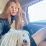 Naz Elmas Instagram -