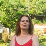 Nazan Kesal Instagram - Yıllardır görmediğim , sevdiğim eski dostlarla Urla da güzel bir karşılaşmadan geriye kalanlar. 💐 An vardır sadece .Anlar kalıcıdır.Hayat geçer gider anlar kalır bellekte.. Gülnihal okul arkadaşım ve belleğimde hatırası silinmeyenlerden Bu kalp seni unutur mu?❤️ “İzimizi Kaybetmeyin “ Sevgili Hasan ve Neslihanın youtube kanalının adı. Abone olmayı ve takipte kalmayı unutmayın. Hasan ve Neslihanın benimle yaptığı röportajın linki https://youtu.be/n_Lv1pSjo2E https://youtu.be/n_Lv1pSjo2E