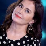 Nazan Kesal Instagram - Avete seguito l’intervista della protagonista di #TerraAmara @nazan_kesal a #Verissimo? 😍