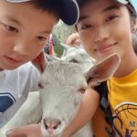 Nazbiike Aidarova Instagram - Все вроде хорошо.. а потом смотришь и "батц" 😂 🌸🐐 _______________________________________ Айт маарек болсун! _______________________________________ Спасибо за поздравления 🥰❤☺️ очень приятно 💐