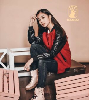 Nazbiike Aidarova Instagram - Как встретили НГ? 🙂🐽