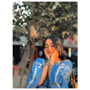 Nazia Haque Orsha Instagram - A little blue with a sunset state of mind🤌🩵
