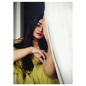 Nazia Haque Orsha Instagram - Sky above,sand below,peace within.💫☘️