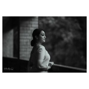 Nazia Haque Orsha Instagram - Unwrap the happiness 🖤
