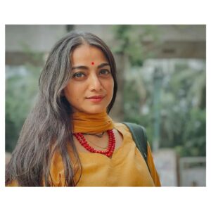 Nazia Haque Orsha Instagram - .......dekhle tare chokhe nesha hoy.......