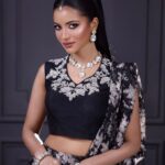 Nazifa Tushi Instagram - “Let your uniqueness shine and illuminate the world. ✨🖤 . . . . Wearing @festivibe.official @zahidkhanbridalmakeover 📸 @mh_bipu