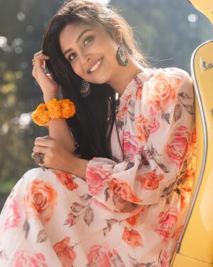 Naznin Nahar Niha Instagram - ৩ বছরের রিলেশন আমাদের। তখন খুব বড় বড় কথা বলতো। যেই বললাম বিয়ের কথা, তেমনি সিংহ থেকে হয়ে গেল বিড়াল!!!