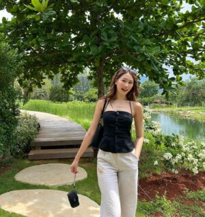 Neen Suwanamas Instagram - happy soul🫶🏻🍃☁️🥑🐑
(กางเกงเลอะเพราะโดนเต่าเหยียบฮะ)