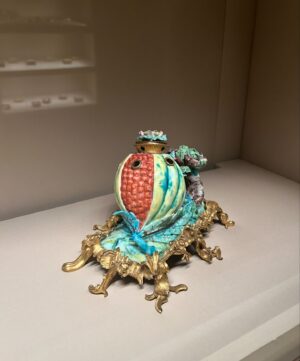 Neen Suwanamas Instagram - where history and art collide.🏛️
