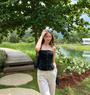 Neen Suwanamas Instagram - happy soul🫶🏻🍃☁️🥑🐑
(กางเกงเลอะเพราะโดนเต่าเหยียบฮะ)