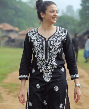 Neeta Pillai Instagram - ♠️
📷 @sajithrm
.
.
 
.
.
#shooting #thangamani #location #upcoming