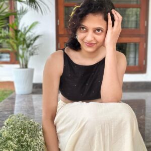 Neeta Pillai Instagram - Onam 2023🌸🌼… counting down..
📸 @the.ducaman 🥰
.
.
.
.
#onam #countdown #kerala