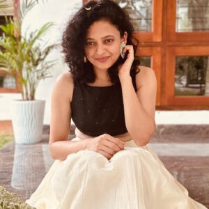 Neeta Pillai Instagram - Onam 2023🌸🌼… counting down..
📸 @the.ducaman 🥰
.
.
.
.
#onam #countdown #kerala