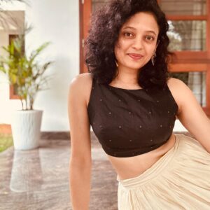 Neeta Pillai Instagram - Onam 2023🌸🌼… counting down..
📸 @the.ducaman 🥰
.
.
.
.
#onam #countdown #kerala
