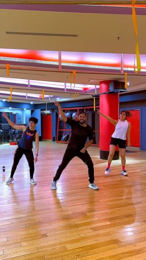Neeti Palta Instagram - Dum Dum Trending 🔥🔥

#reels #reelsinstagram #trendingreels #trending #trendingsongs #viralvideos #foryou #foryoupage #dance #dancefitness #dancewithvipin