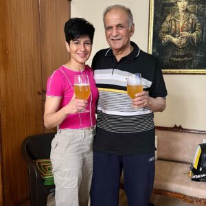 Neeti Palta Instagram - Everyone says I look like you dad. Thanks for the muscles, but you can keep your hairline. 
#fathersday #fatherdaughter #chipofftheoldblock