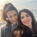 Nefise Karatay Instagram - Canım @asli.islamoglu ile hem iş hem dostluk yapmanın keyfiyle İzmir’den sevgiler❤️🧿 #izmir #kordonboyu #güzelizmirim
