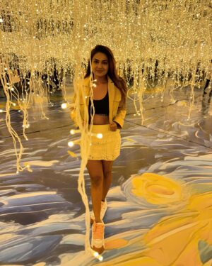 Neha Deshpande Instagram - Art is not what you see but what you make others see 🖼️🖌️🎨
@vangogh.global 💘