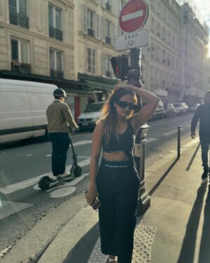 Neha Deshpande Instagram - What better place to dream than in Paris 🗼