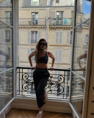 Neha Deshpande Instagram - What better place to dream than in Paris 🗼