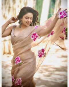 Actress Neha Sargam HD Instagram Photos and Wallpapers October 2023