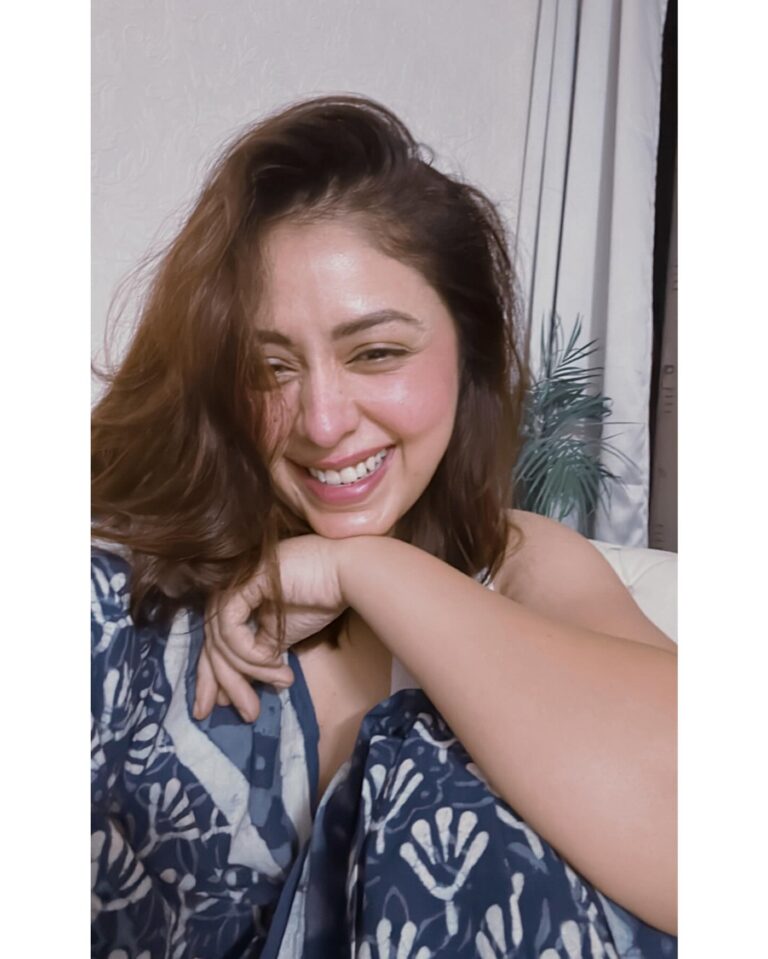 Actress Neha Sargam HD Photos and Wallpapers December 2023