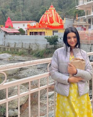 Neha Solanki Instagram - सुकून ✨