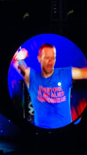 Nela Pocisková Instagram - Bol to zážitok ! Coldplay 🫶🏻 Hudba spája 60 000 ľudí z celého sveta spievalo, tancovalo a usmievalo sa. #music #live #love #peace