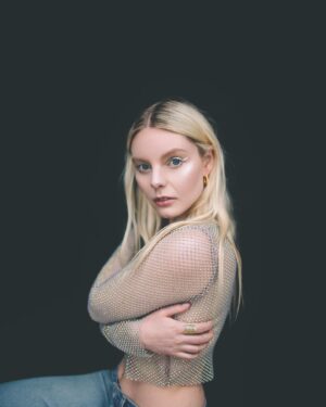 Nell Hudson Thumbnail - 2.3K Likes - Most Liked Instagram Photos