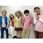 Nene Shida Instagram - 🌹 舞台『かげきしょうじょ‼︎』無事終演致しました✨ ご来場いただいた皆様、配信をご視聴くださった皆様、改めましてありがとうございました。 初めて主演を務めさせていただき、約4年ぶり2度目の舞台で知らないことが多かったり、ダンスや歌も大好きだけど未経験で、不安な部分もありました。 座長として引っ張っていくぞ！と最初は根拠のない自信から始まって、稽古が進むにつれて自分の未熟さに気づき…それでもへこたれず！ 皆んなのそれぞれの伝え方で届けてくれる言葉に支えられていました。 劇場で公演が始まってからは、連日多くのお客様に来ていただいて、反応のひとつひとつが嬉しかったです😭 嬉しすぎてノリノリでさらさを演じてました♪ こんなにも愛されていて素敵な原作「かげきしょうじょ‼︎」。 渡辺さらさを演じられて幸せでした。 本当にキラキラな世界だったなぁ💭 キャストの皆様、スタッフの皆様、関係者の皆様、そしてお客様、本当にありがとうございました。 また皆んなとお芝居、お仕事できたら嬉しいです🥰 #斉木先生に直筆イラスト色紙いただきました✨ #すごい先生おちゃめなんです #よぉく見ると #辺渡さらさ #気付いたときの先生の焦りっぷりが可愛すぎました🤭 #志田音々を間違えないように意識しすぎたら #間違えちゃったらしいです #先生すごくお優しい #レアなので逆に嬉しいです♪