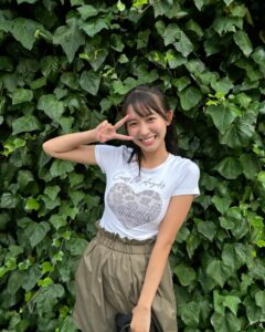 Nene Shida Instagram - 🤎 妹からの誕生日プレゼントで貰ったTシャツ😘 ハートが描かれているので両想い確定です。
