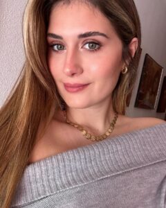 Nerea Camacho Instagram - Empezamos año nuevo y metas nuevas con ganas y mucha ilusión 💥🤍 @itta_jewels